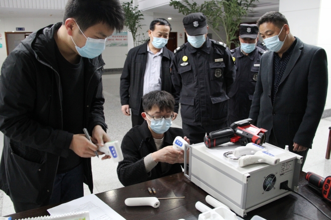 检测行政中心测温设备2_conew1.jpg