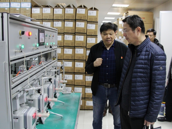 王琦副局长调研检标院1_conew1.jpg